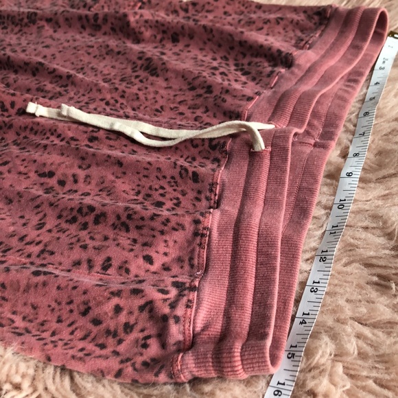 Sundry Leopard Cargo Joggers - Picture 10 of 11